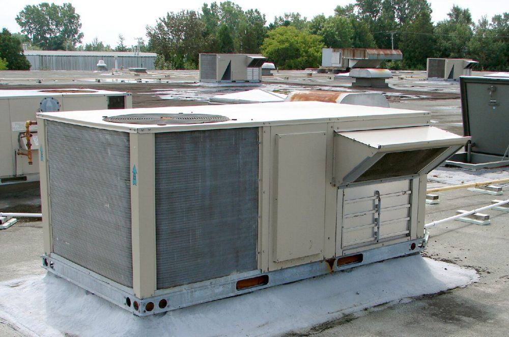 Unități de acoperiș (rooftop) cu ventilatoare proprii