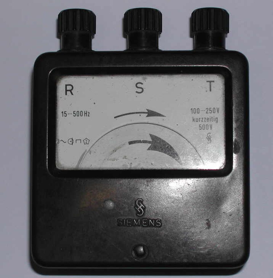 Siemens phase sequence indicator (R S T terminals, rotating-field direction arrows, 100–500 V).