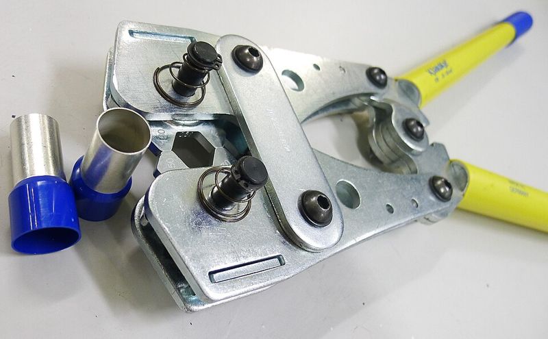 Clește Klauke pentru tuburi până la 150 mm²